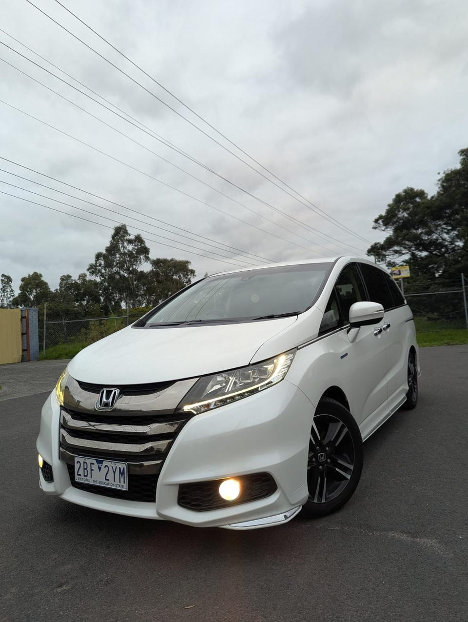 2017 Honda Odyssey Absolute Hybrid